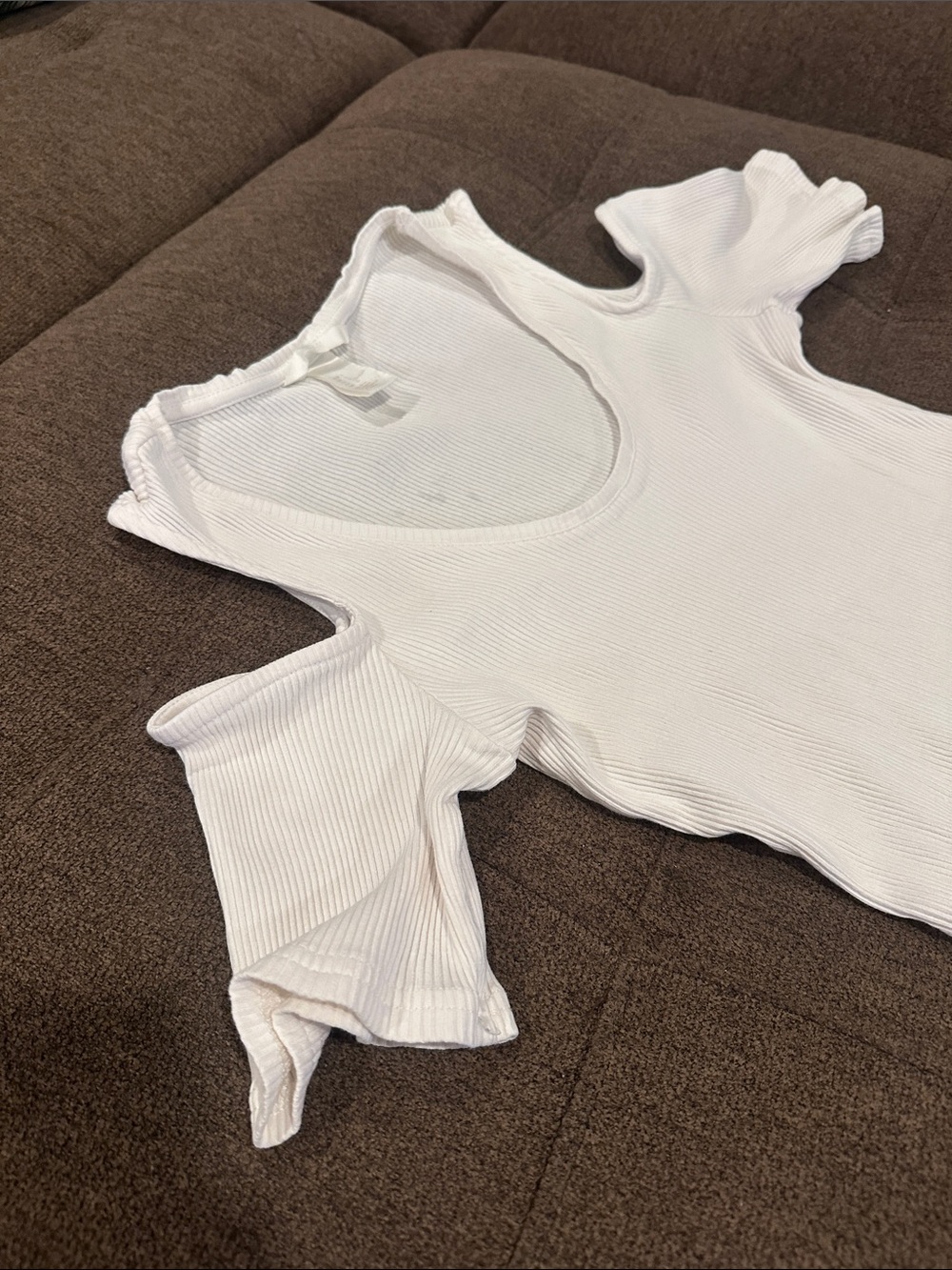 H&M White Ribbed Cold-Shoulder Tank Top - Picture 3 of 4